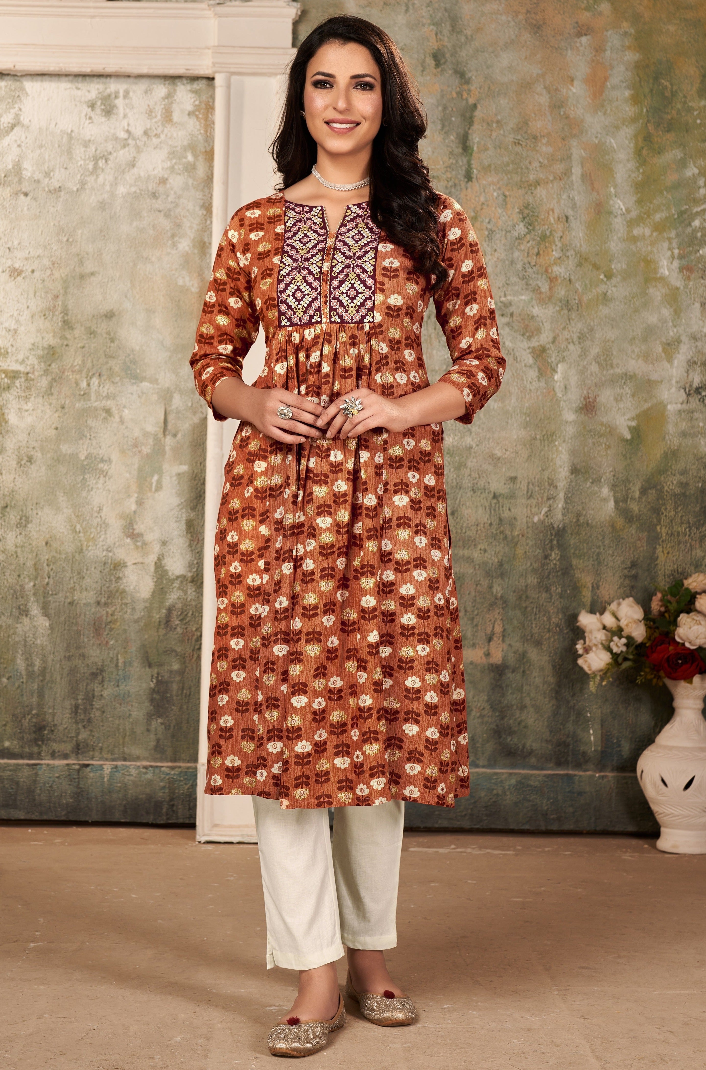 Round Neck Printed Nyra Kurta