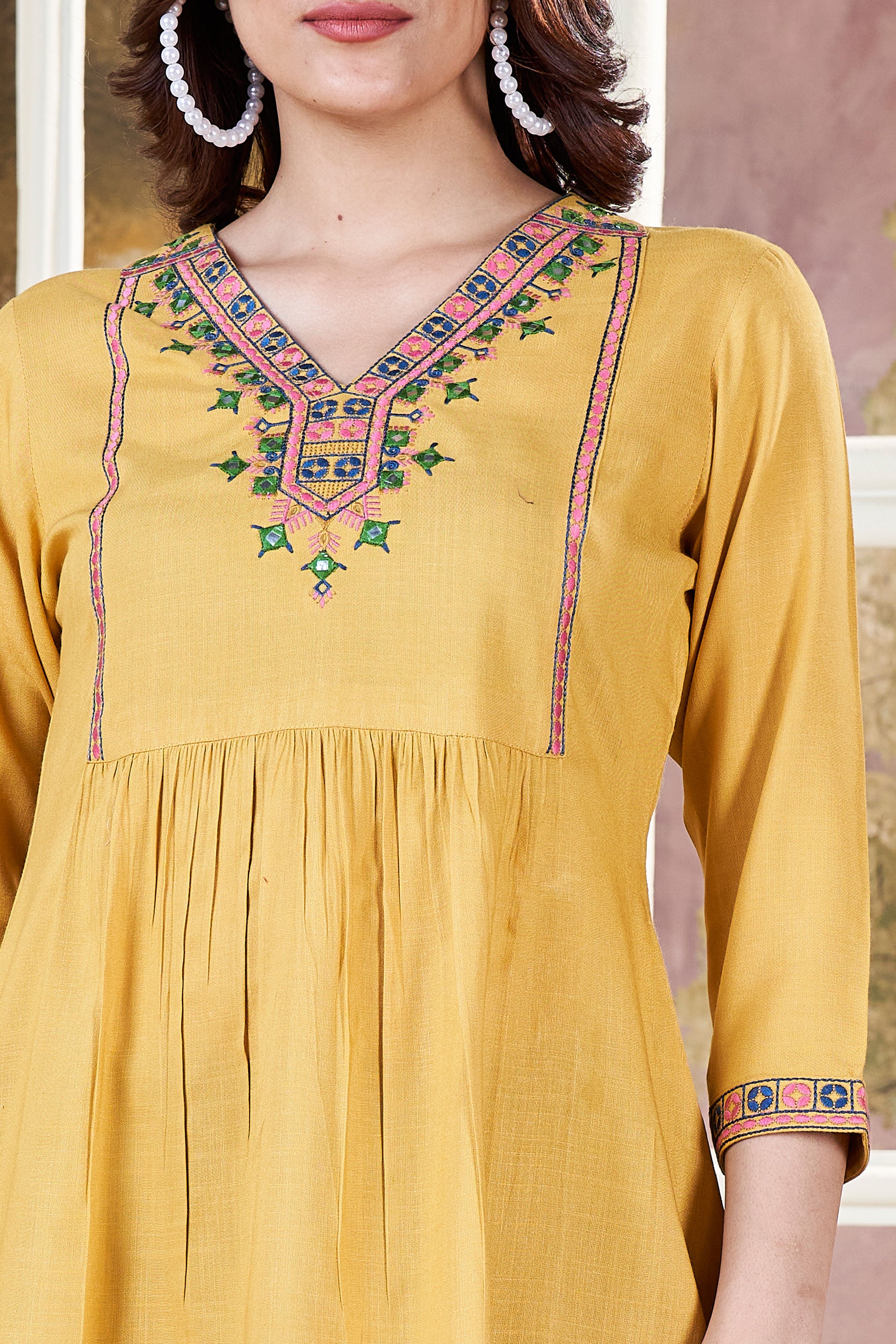 Women Thread Work Kurta