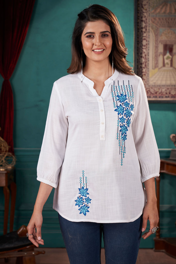 Floral Embroidered Puff Sleeves Straight Short Kurti