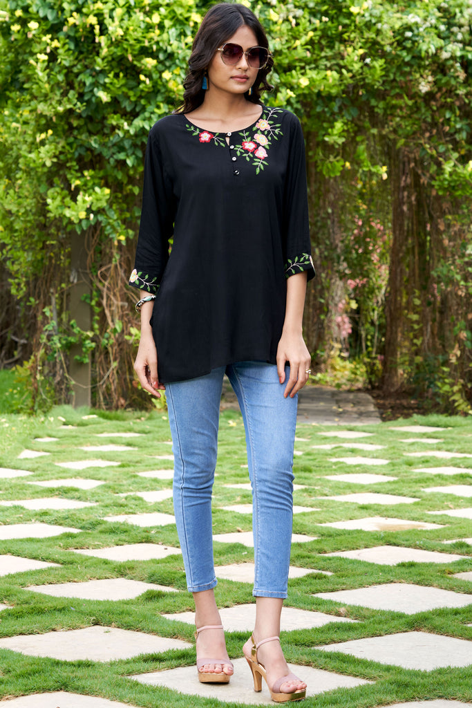 Women Floral Embroidered Above Knee Kurta