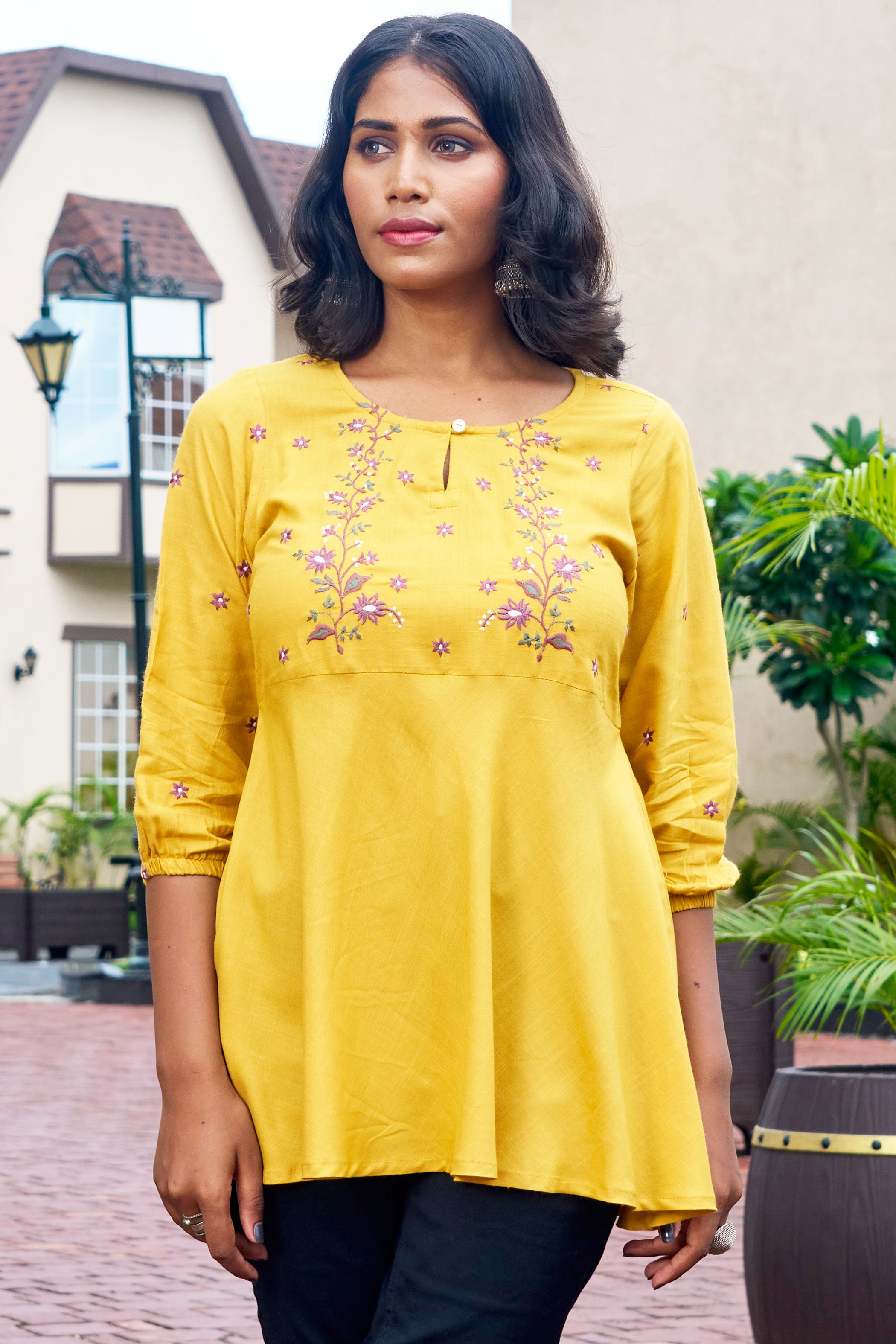 Floral Embroidered Keyhole Neck Thread Work Short Kurti