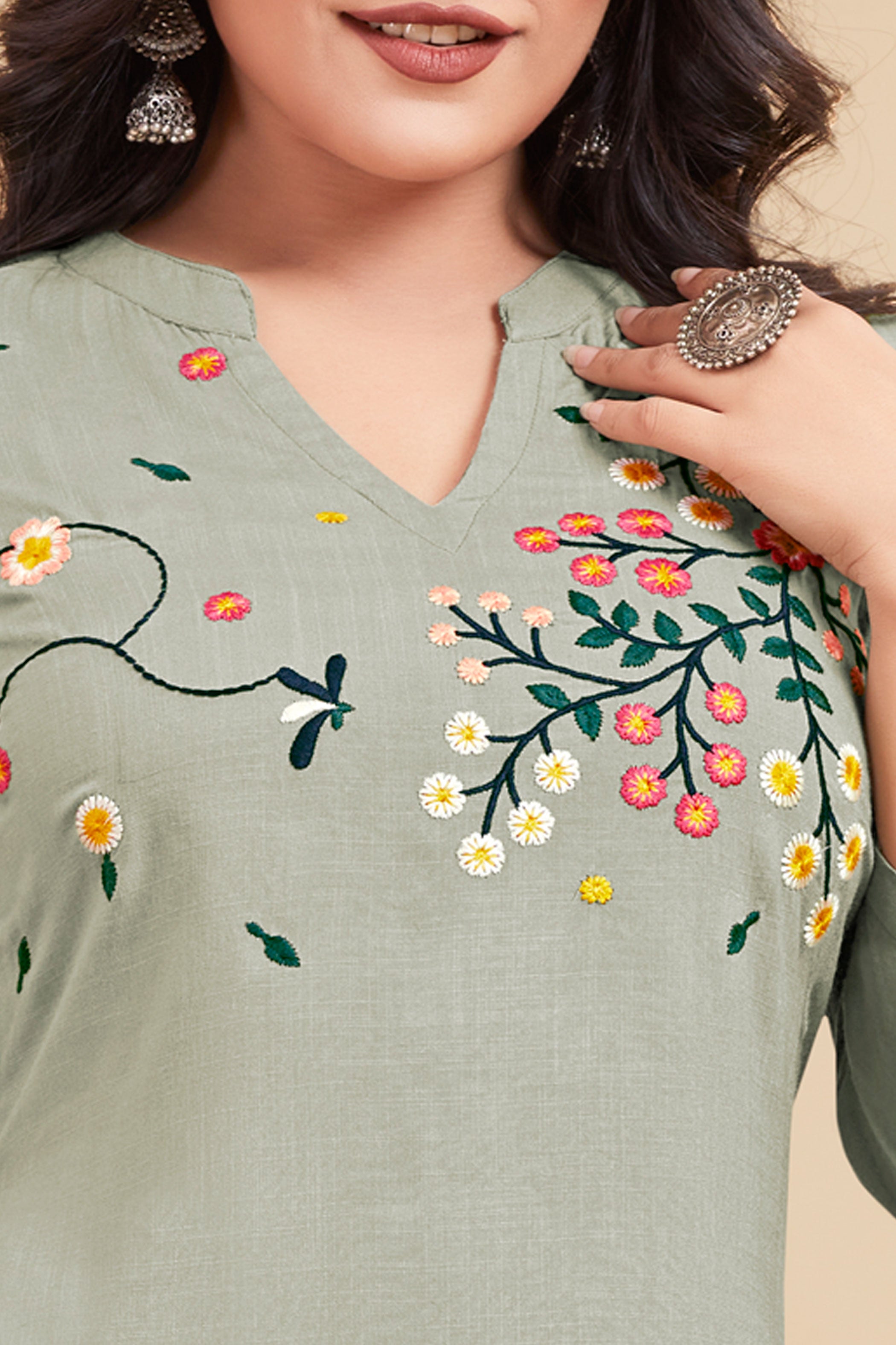 Women Floral Embroidered Above Knee Kurta