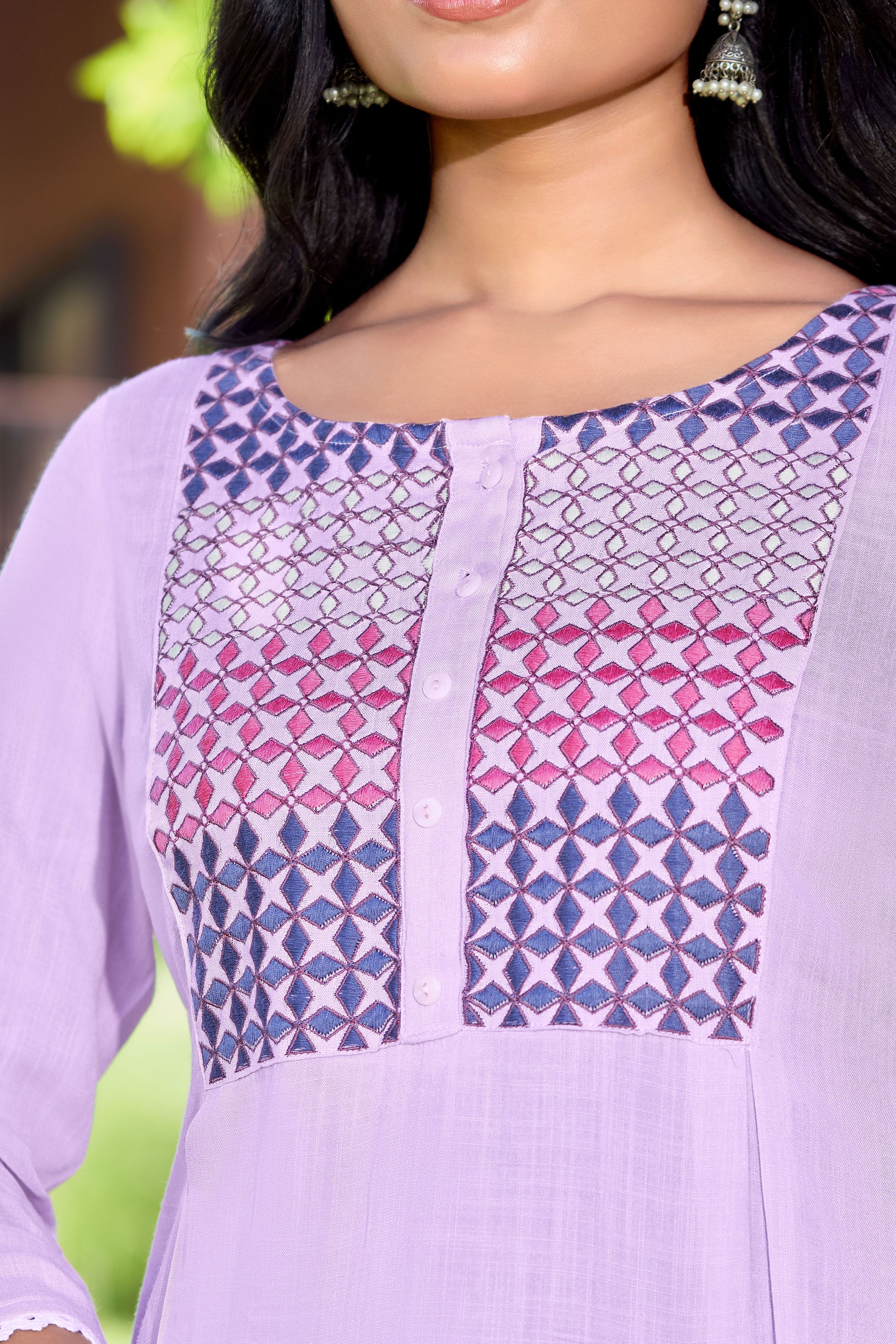 Geometric Embroidered Round Neck Straight Short Kurti