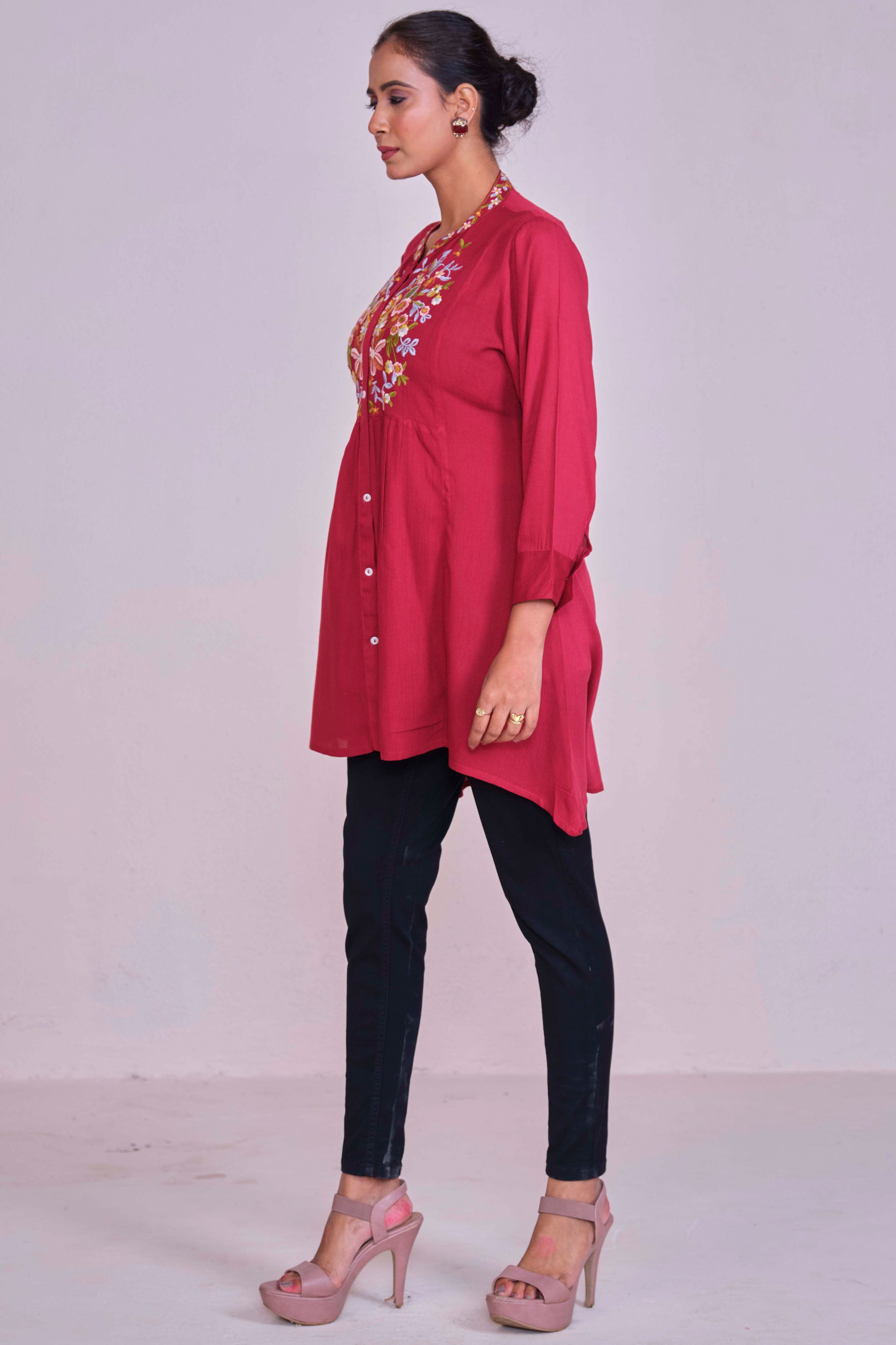 Floral Embroidered Mandarin Collar A-Line Liva Kurta